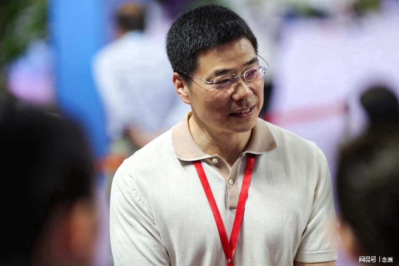杨毅揭中国体育内幕：各协会一把手大多数没有专业背景 杜绝山头文化